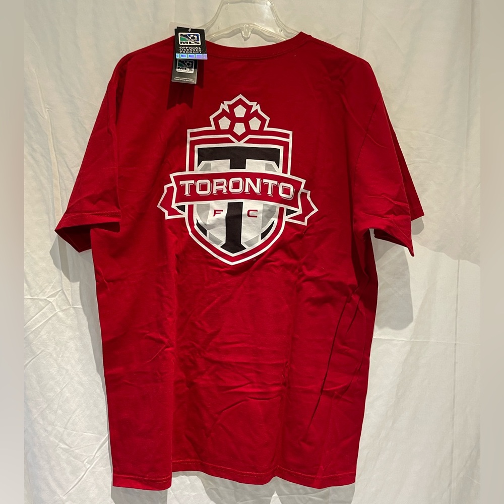 Very cool Toronto FC t-shirt. Very eye-catching!
